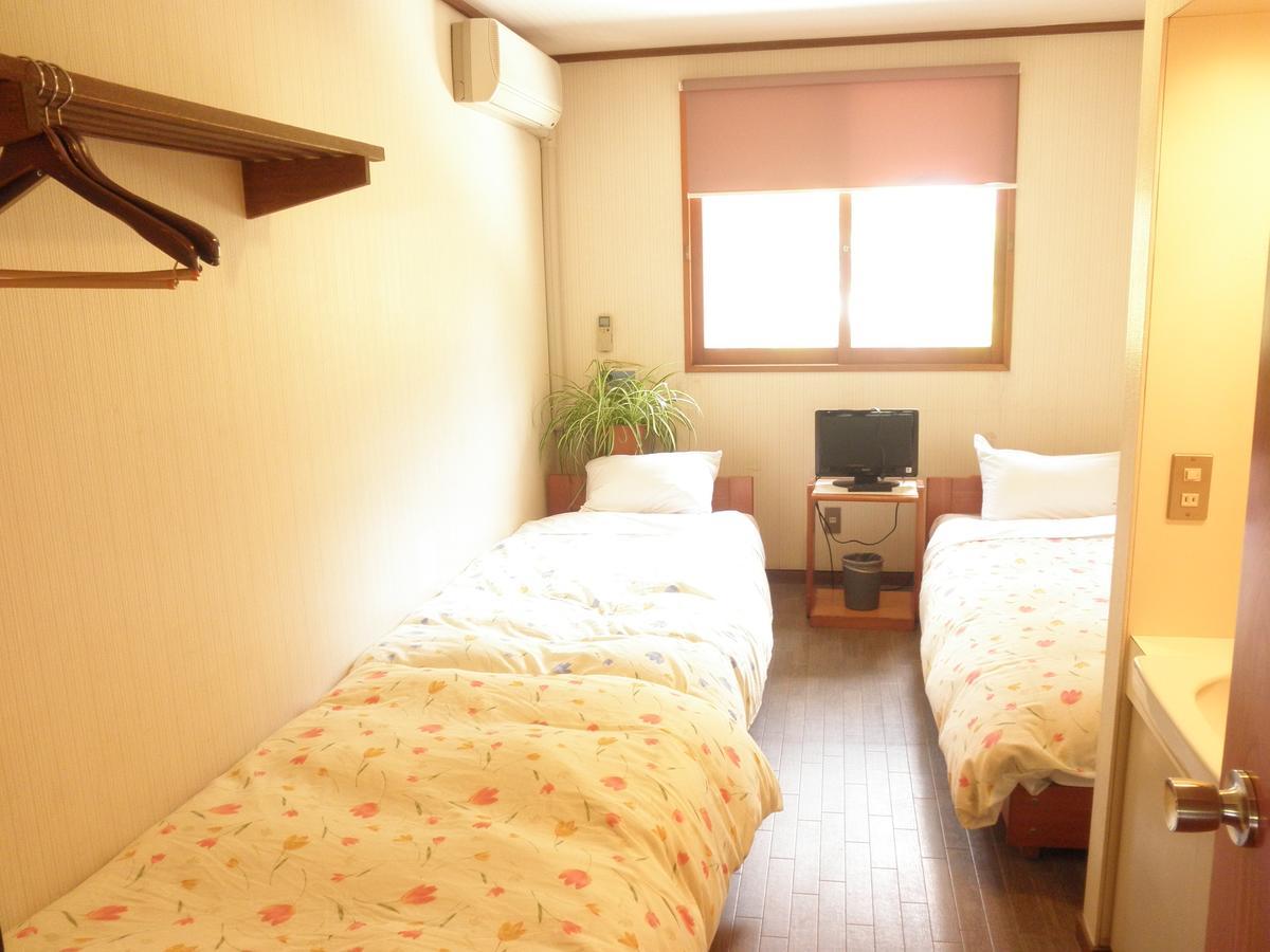 Pension Lausanne Fujikawaguchiko Exterior photo